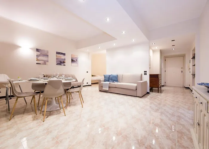 Casaviva - Elegant Bilo With Shared Pool In Genova Nervi